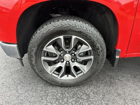 Used 2023 Chevrolet Silverado 1500 LT image 10