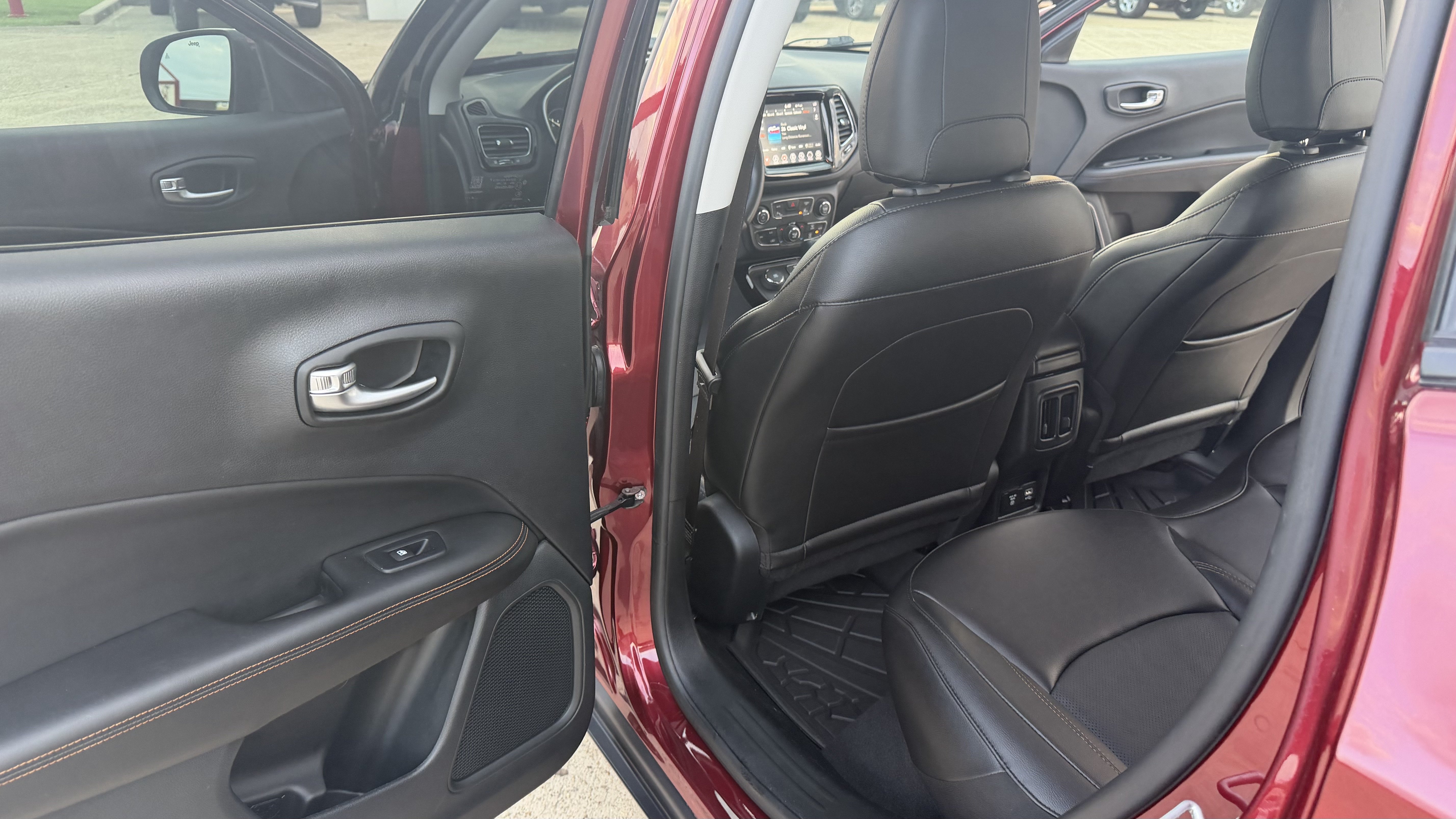 Used 2021 Jeep Compass Limited AWD/4WD image 29