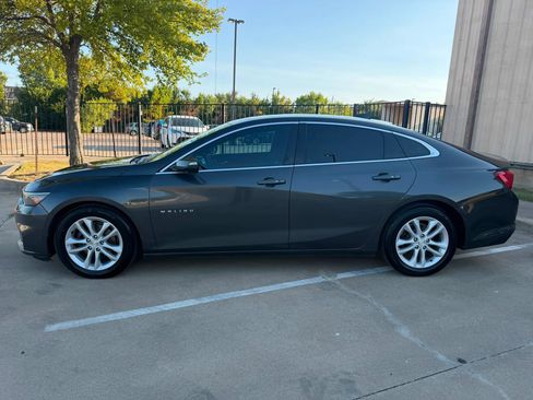 Used 2017 Chevrolet Malibu LT FWD image 15