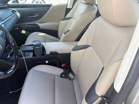 Used 2019 Lexus ES 350 w/ Premium Package FWD image 7