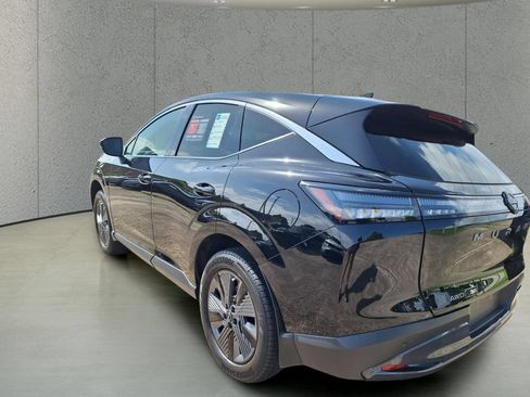 Used 2025 Nissan Murano SL AWD/4WD image 3