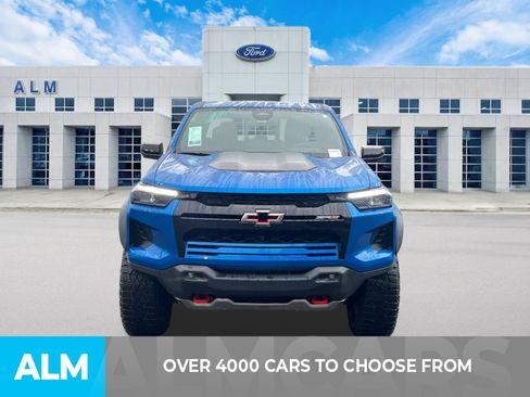 Used 2023 Chevrolet Colorado ZR2 w/ ZR2 Convenience Package III image 3