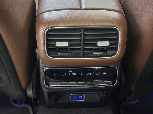 Used 2024 Mercedes-Benz GLE 350 GLE 350 w/ 3rd Row Seat Package image 19