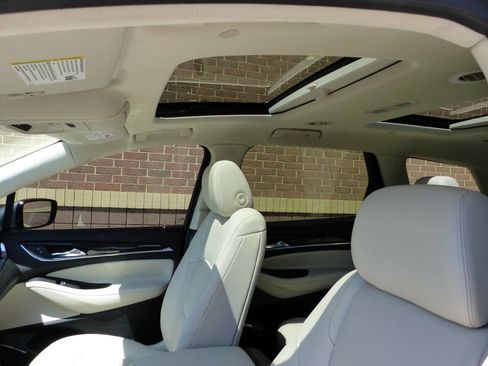 Used 2023 Buick Enclave Essence w/ Experience Buick Package FWD image 24