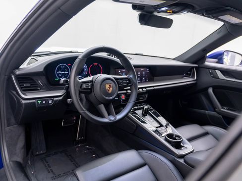 Certified 2025 Porsche 911 Carrera RWD image 11