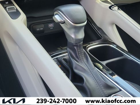 Certified 2024 Kia Telluride S w/ S Sunroof Package FWD image 32
