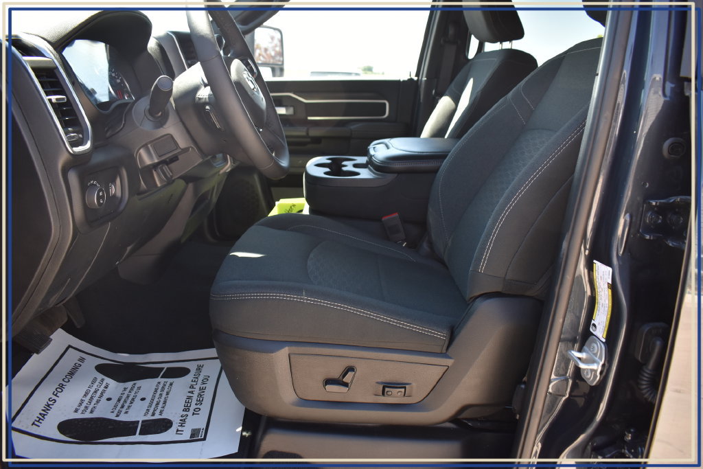 Used 2026 RAM 2500 Big Horn AWD/4WD image 18