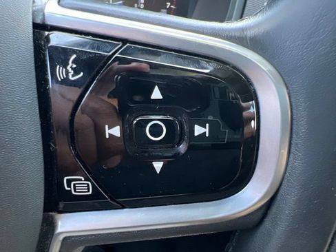 Used 2019 Volvo XC90 T6 Momentum w/ Protection Package Premier AWD/4WD image 26