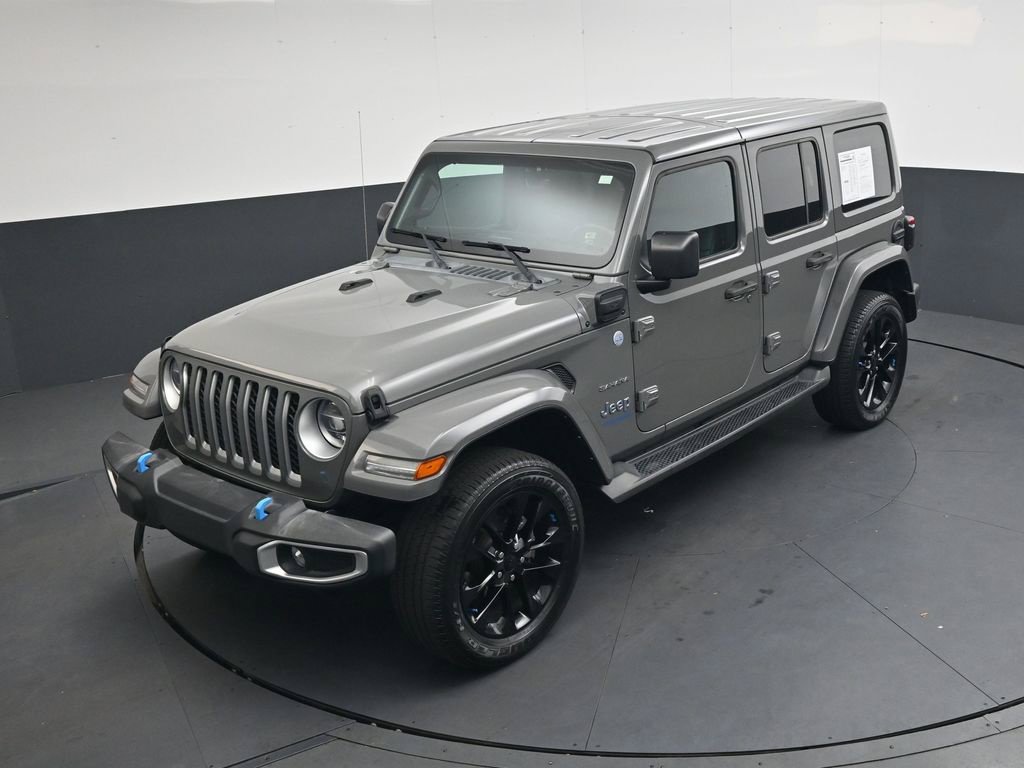 Used 2022 Jeep Wrangler Unlimited Sahara AWD/4WD image 31