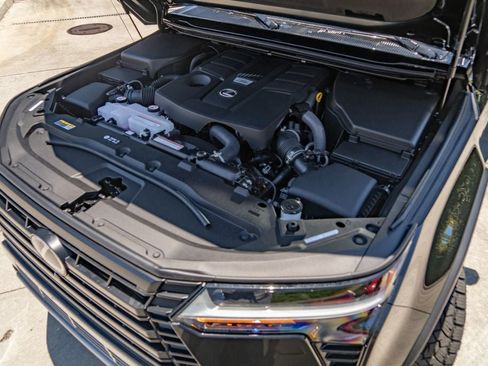 New 2026 Lexus GX 550 AWD/4WD image 5