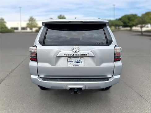 Used 2023 Toyota 4Runner SR5 image 5