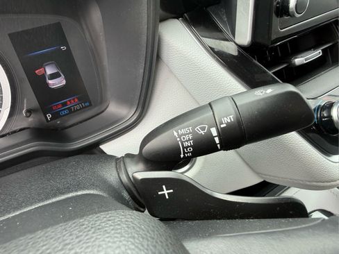 Used 2020 Toyota Corolla SE w/ SE Premium Package FWD image 27