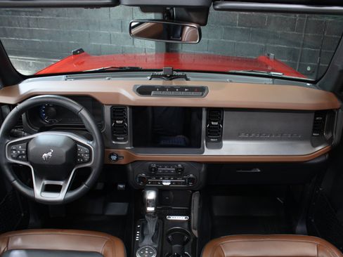 Used 2024 Ford Bronco Outer Banks AWD/4WD image 30