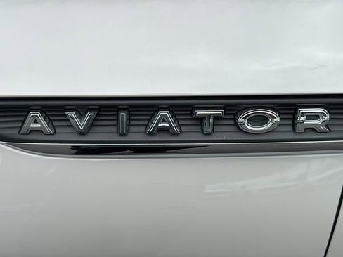 Used 2025 Lincoln Aviator Reserve w/ Equipment Group 201A AWD/4WD image 7
