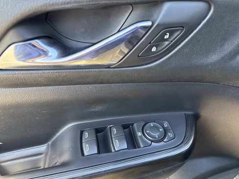 Used 2018 GMC Acadia SLT w/ LPO, Black Accent Package image 19