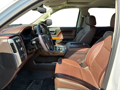 Used 2016 Chevrolet Silverado 1500 High Country w/ High Country Premium Package AWD/4WD image 11