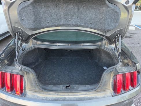 Used 2016 Ford Mustang GT RWD image 9