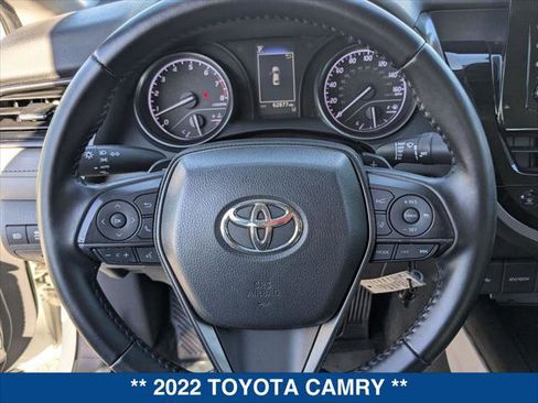 Used 2022 Toyota Camry SE image 13