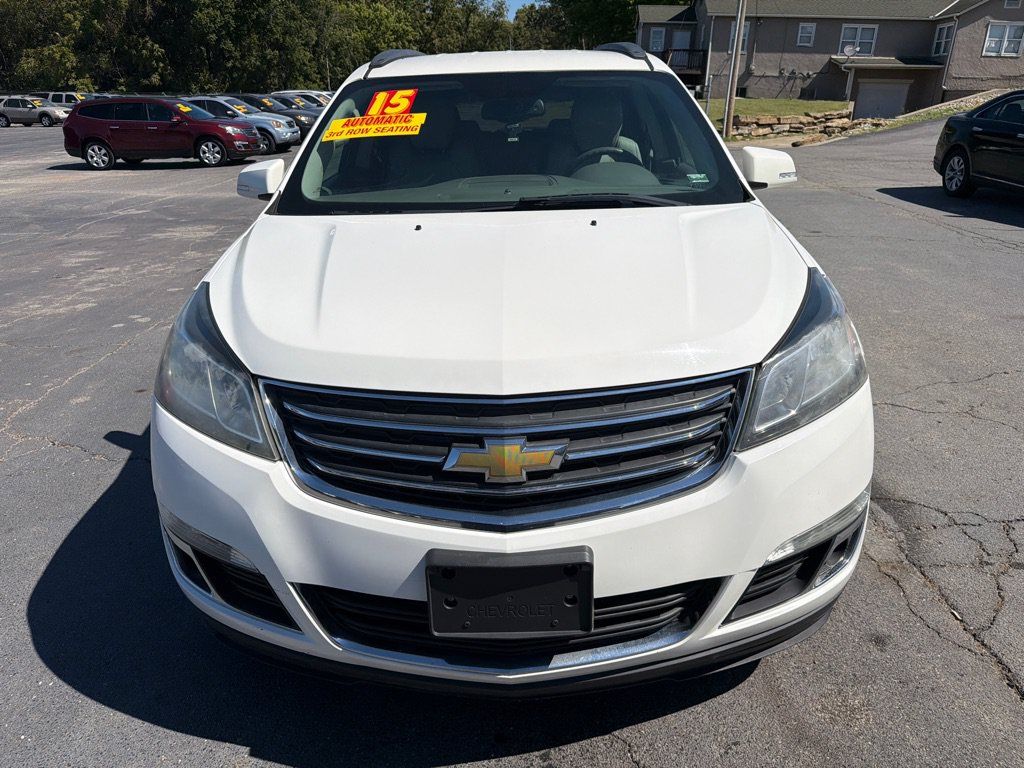 Used 2015 Chevrolet Traverse LT FWD image 3