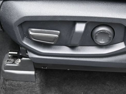 Certified 2025 Toyota Tacoma TRD Pro AWD/4WD image 10