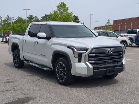 Used 2023 Toyota Tundra Limited w/ Power Package AWD/4WD image 2