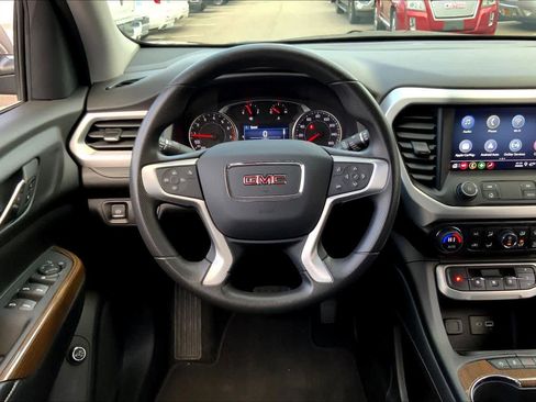 Certified 2023 GMC Acadia SLE w/ Driver Convenience Package image 5