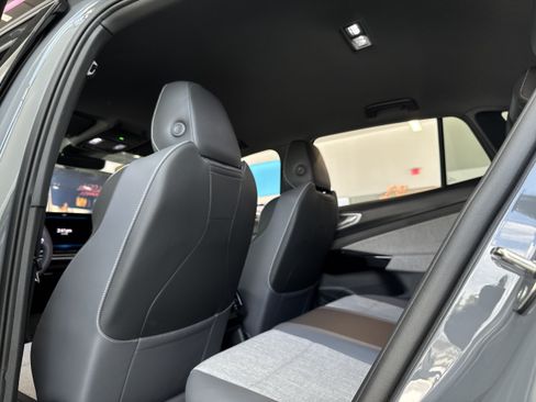 New 2026 Volkswagen ID.4 Pro RWD image 11