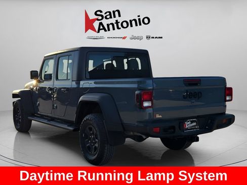 New 2025 Jeep Gladiator Sport image 13