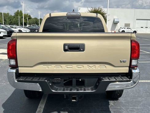 Used 2019 Toyota Tacoma SR5 RWD image 6