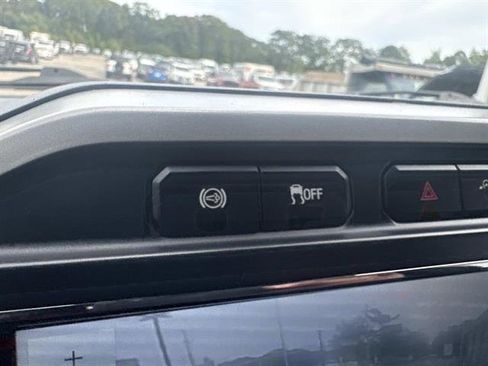 Certified 2022 Ford F450 Lariat w/ FX4 Off-Road Package image 43