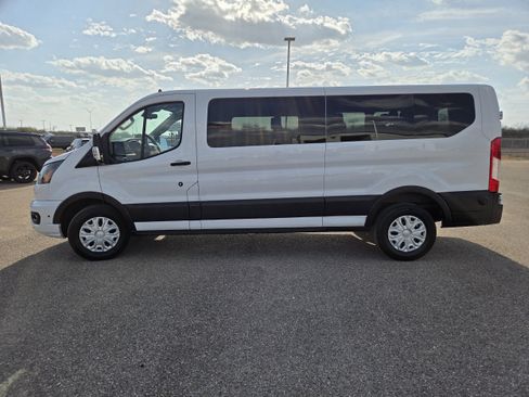 Used 2024 Ford Transit 350 XLT image 4
