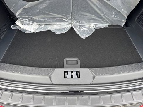 New 2026 Ford Explorer Active image 18