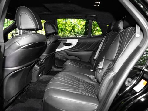 Used 2023 Lexus LS 500h AWD w/ Luxury Package image 20