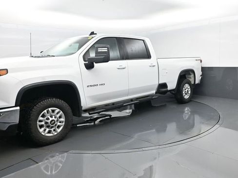 Used 2025 Chevrolet Silverado 2500 LT w/ Convenience Package image 1