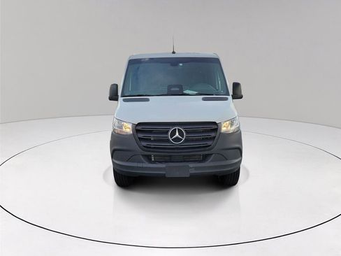 Used 2025 Mercedes-Benz Sprinter 2500 image 2