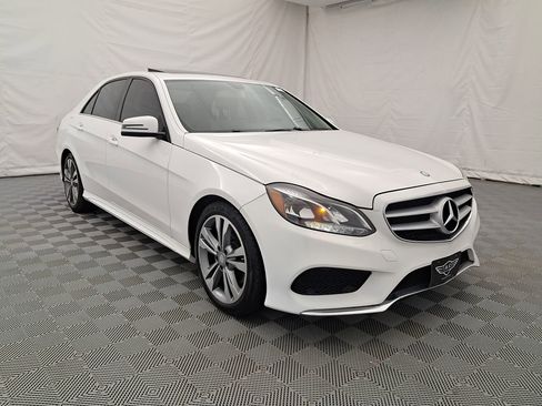 Used 2016 Mercedes-Benz E 350 4MATIC Sedan image 3