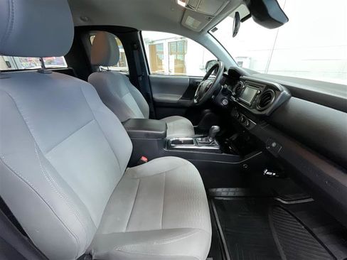 Used 2019 Toyota Tacoma SR image 15