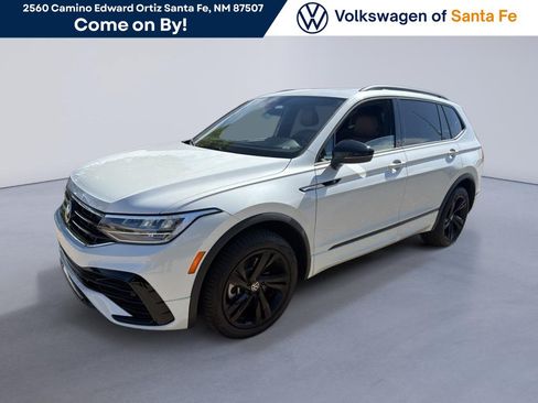 Used 2024 Volkswagen Tiguan SE R-Line w/ MDO Package, Two-Row AWD/4WD image 1