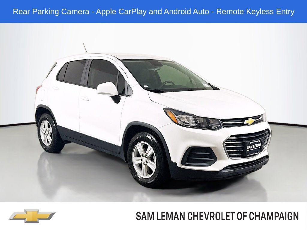Used 2022 Chevrolet Trax LS w/ Tint and Cruise Package FWD image 1