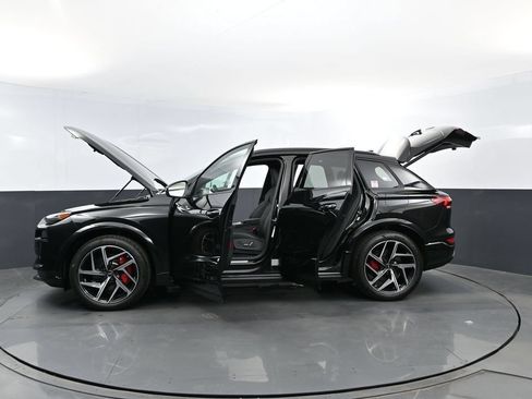 New 2027 Audi SQ6 e-tron Premium Plus AWD/4WD image 30