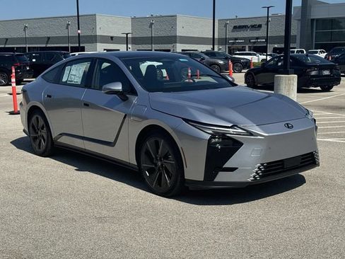 New 2026 Lexus ES 500e AWD/4WD image 3