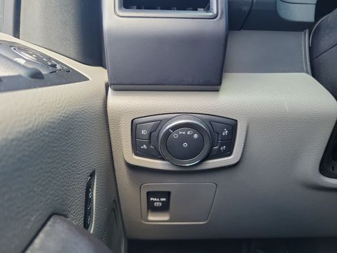 Used 2017 Ford F150 XL w/ Equipment Group 101A Mid RWD image 25