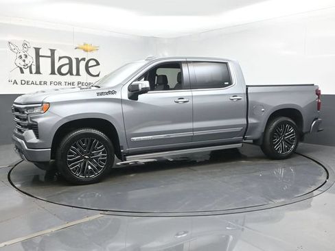 Used 2026 Chevrolet Silverado 1500 High Country AWD/4WD image 32