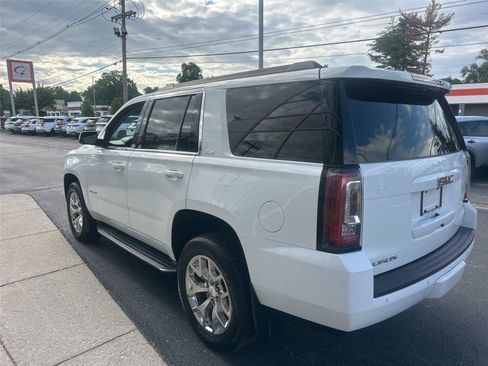 Used 2017 GMC Yukon SLE w/ SLE Value Package AWD/4WD image 5