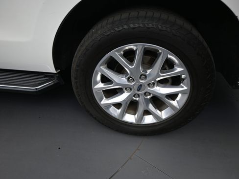 Used 2020 Ford Expedition XLT w/ Equipment Group 202A image 20