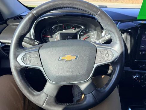 Used 2020 Chevrolet Traverse LT w/ Driver Confidence II Package image 10