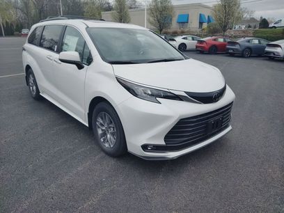 New 2026 Toyota Sienna XLE