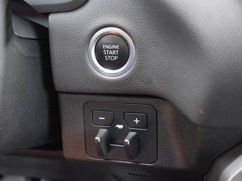 Used 2024 Toyota Tundra Limited AWD/4WD image 10