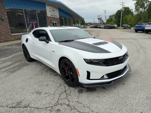 Used 2023 Chevrolet Camaro LT RWD image 2