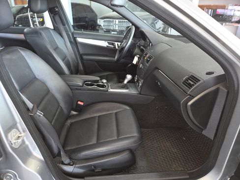 Used 2010 Mercedes-Benz C 300 4MATIC Sedan image 27